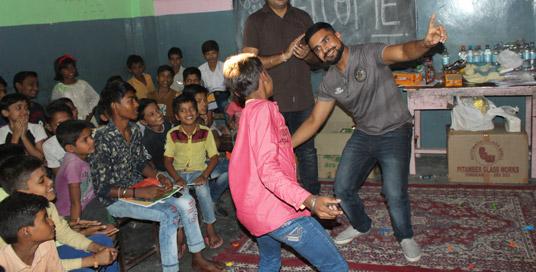Nuance Noida remet des dons pendant la semaine « Joy of Giving » Nuance Noida remet des dons pendant la semaine « Joy of Giving »